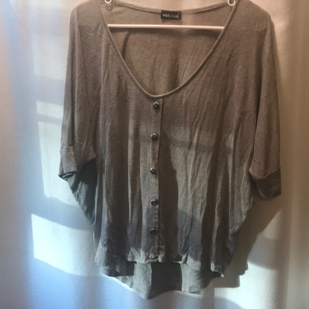 Button front tee - Picture 2 of 4
